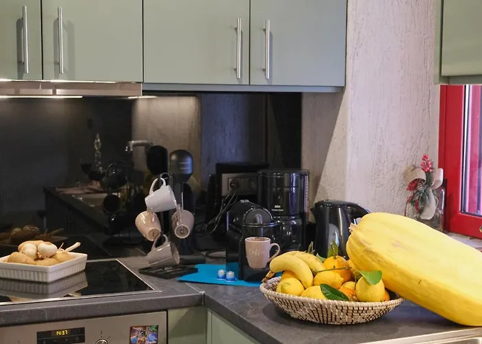 Yasemia Wood & Stone Villa *