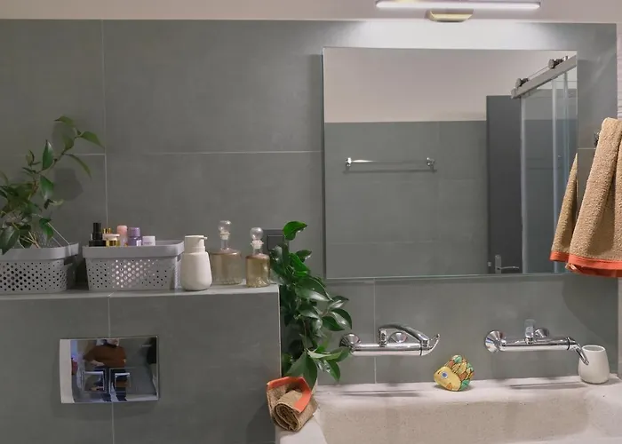 Yasemia Wood & Stone Villa